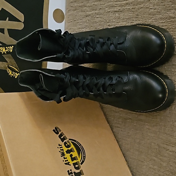 Dr. Marten - Kendra Aunt Sally Black Leather Platform Boots - EUC - Picture 2 of 5
